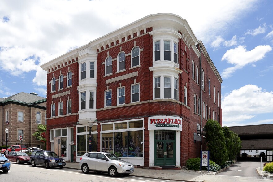 43 Broad St, Westerly, RI for sale - Primary Photo - Image 1 of 1