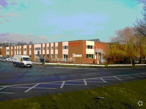 Kestrel Way, Exeter for lease Building Photo- Image 1 of 1