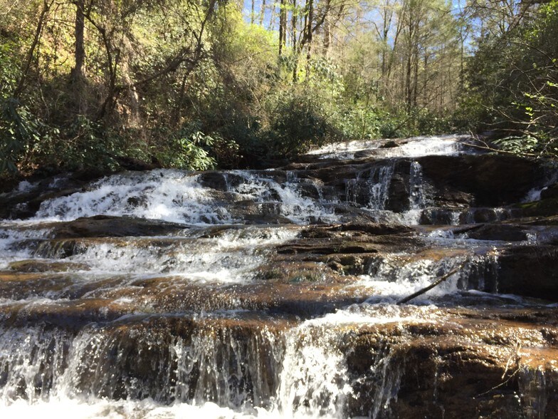 Pig Pen Rd, Long Creek, SC 29658