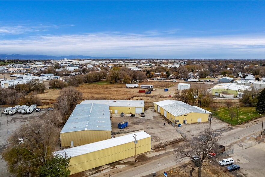 Madison Industrial Complex portfolio of 3 properties for sale on LoopNet.com - Building Photo - Image 2 of 12