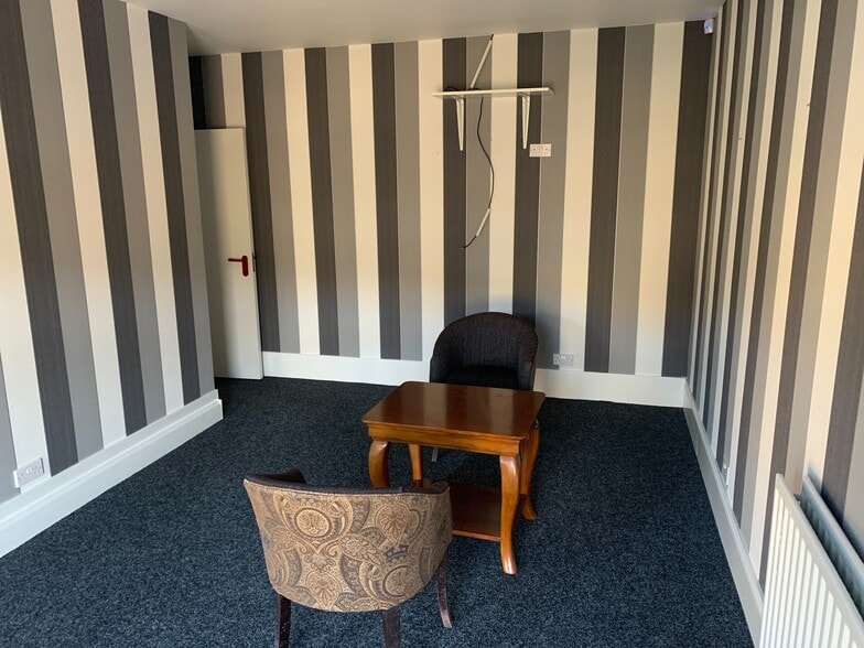 18A-18b West Marketgait, Dundee for lease - Building Photo - Image 3 of 6