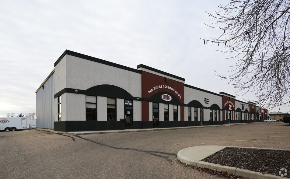 4699 61 St, Red Deer, AB for lease - Primary Photo - Image 1 of 4