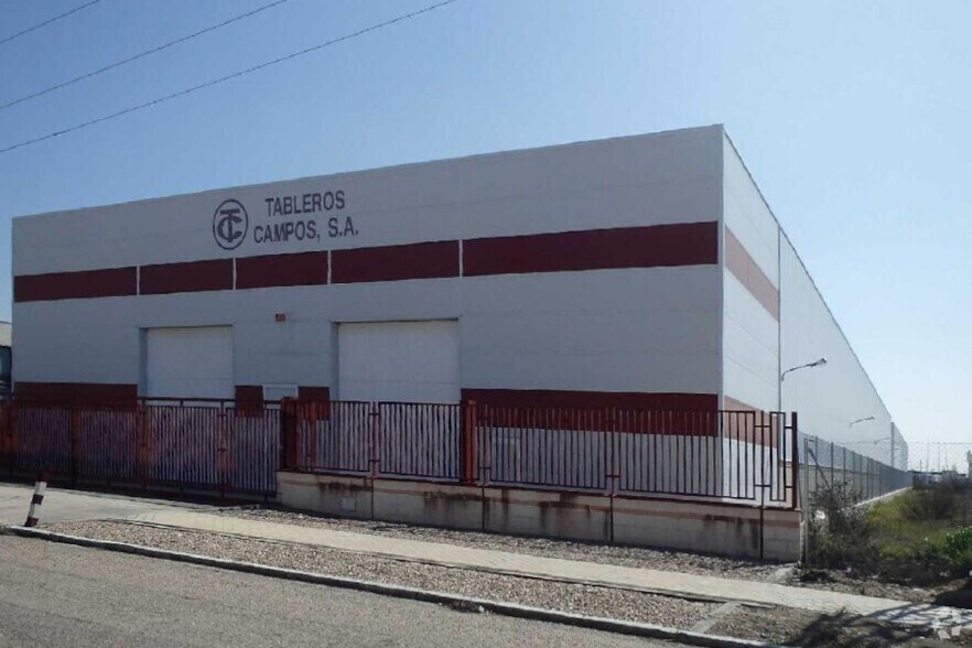 Industrial in Talavera de la Reina, Toledo for lease - Primary Photo - Image 1 of 1