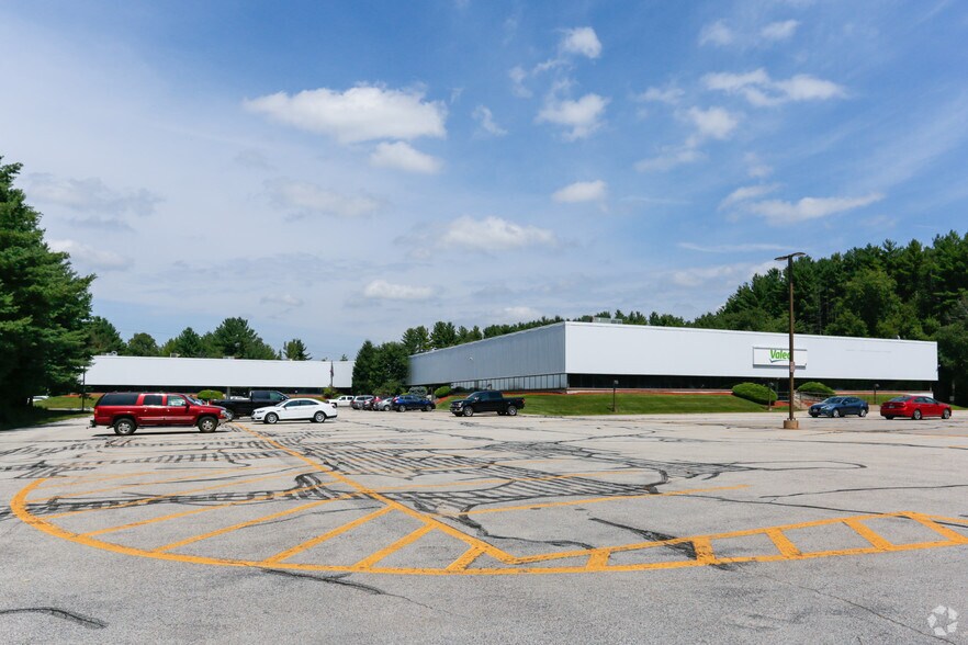 46 River Rd, Hudson, NH 03051