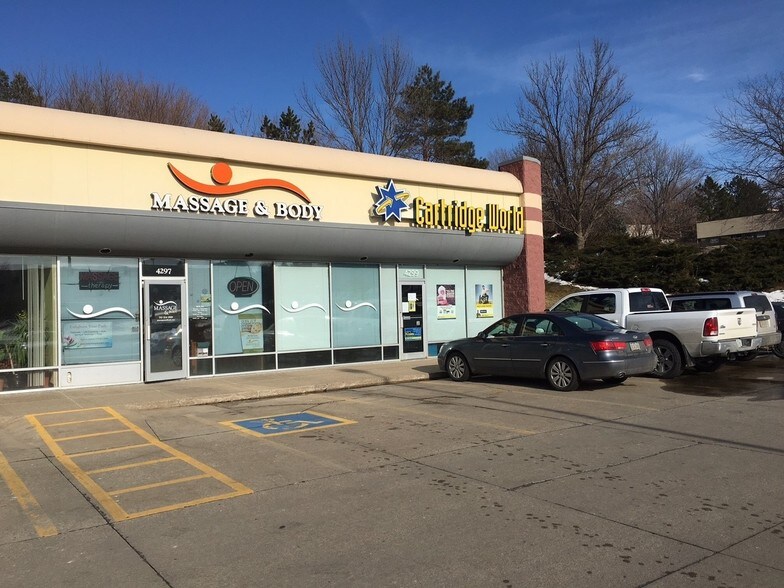 4299 Sergeant Rd, Sioux City, IA for sale - Primary Photo - Image 1 of 1