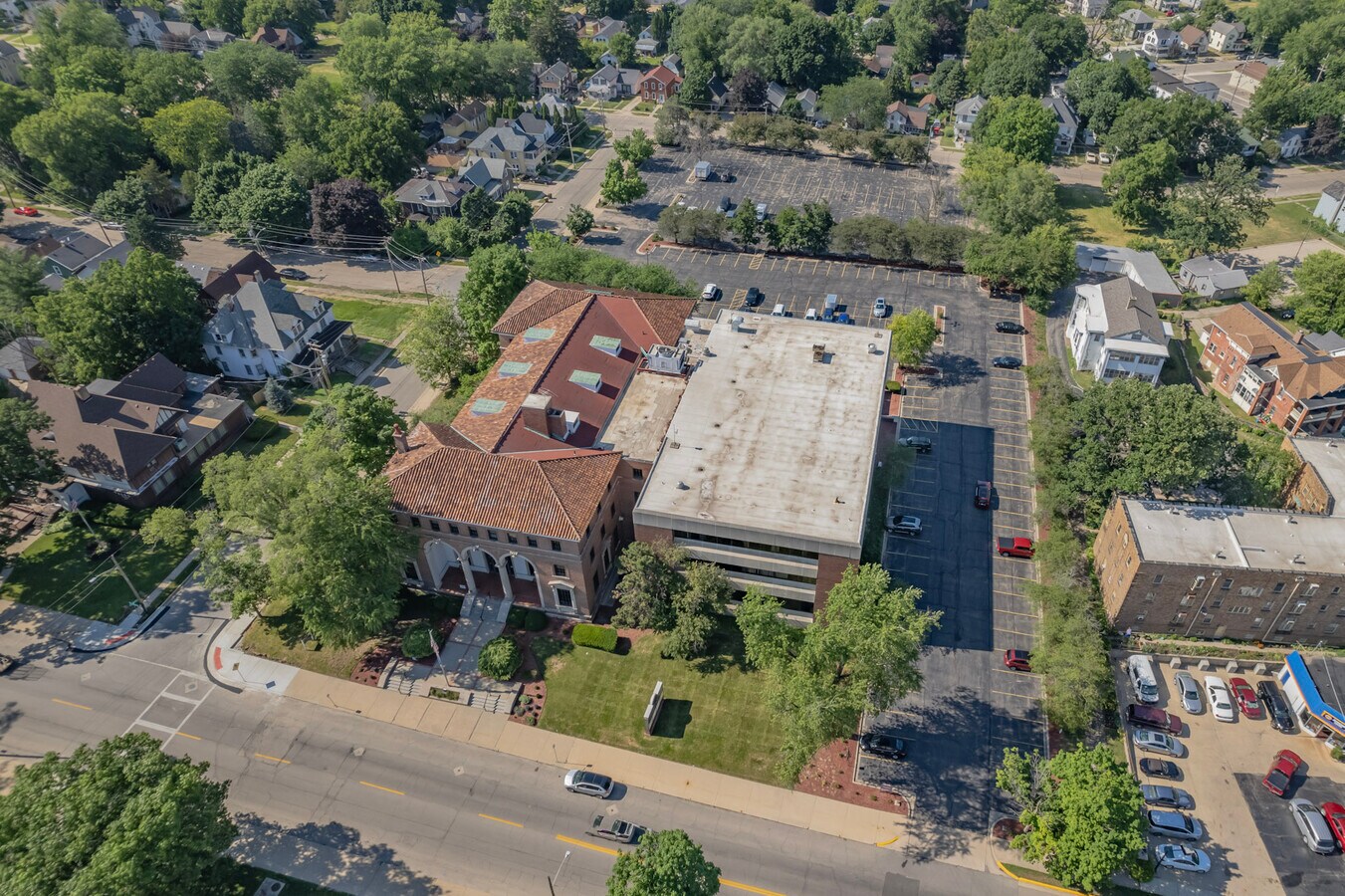 524 W Stephenson St, Freeport, IL 61032