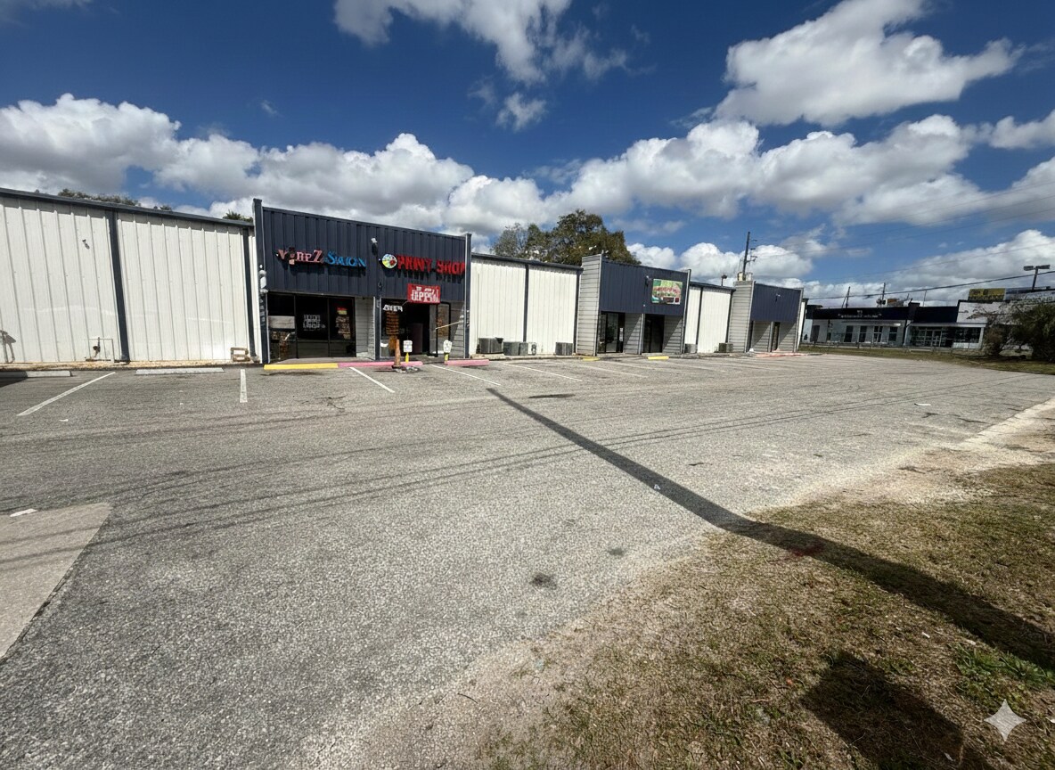 4437-4451 Old Winter Garden Rd, Orlando, FL for lease Interior Photo- Image 1 of 20