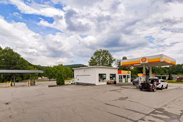 705 Rockingham Rd, Bellows Falls, VT for sale Building Photo- Image 1 of 1