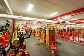 435-437 Broadway, Bayonne, NJ for lease Interior Photo- Image 2 of 2