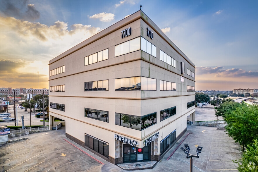 7700 Main St, Houston, TX for lease - Building Photo - Image 1 of 16