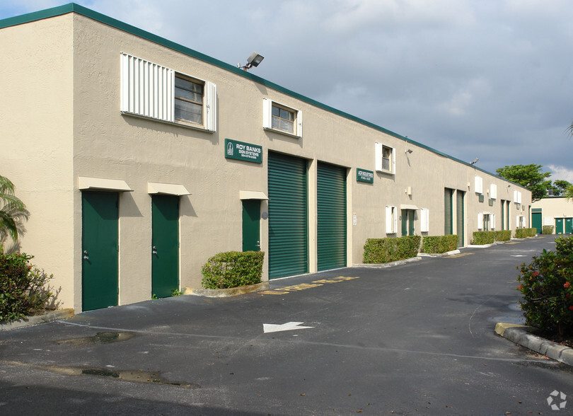 1791 Blount Rd, Pompano Beach, FL for lease - Building Photo - Image 3 of 7