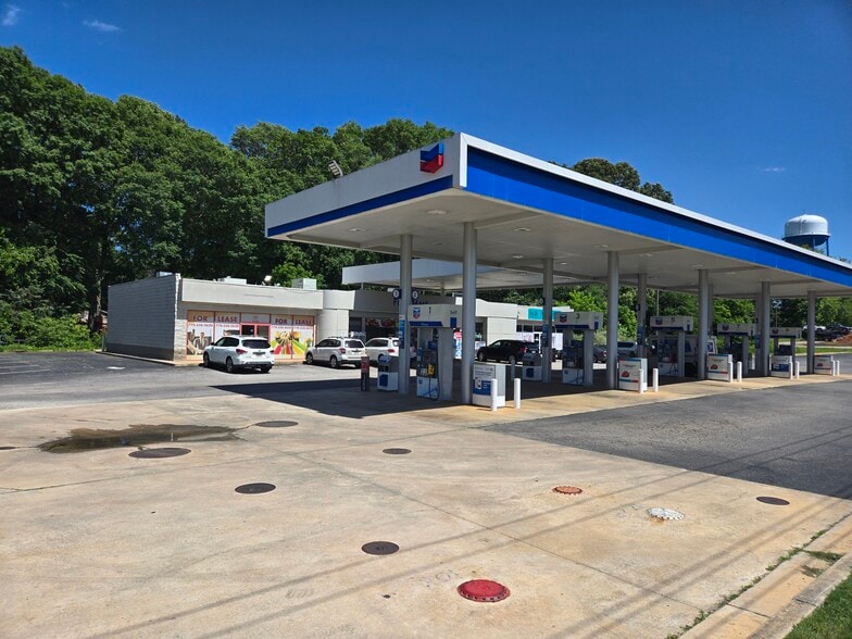 549-553 Athens St, Jefferson, GA for lease - Building Photo - Image 2 of 3