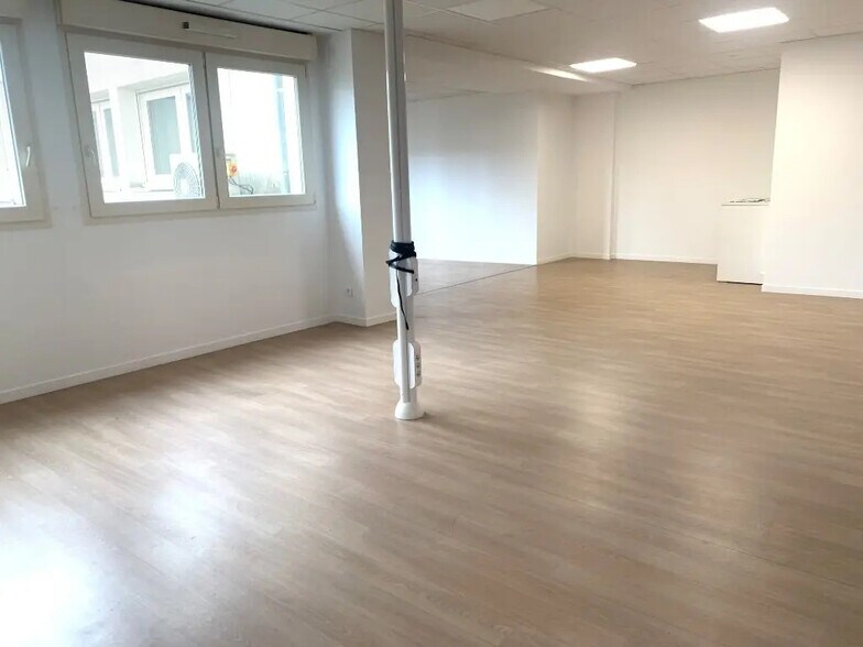 Office in Dijon for sale - Interior Photo - Image 3 of 4