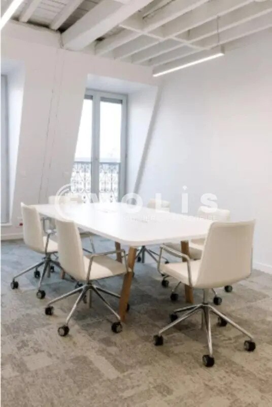 Office in Paris for lease Interior Photo- Image 1 of 11