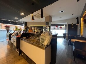 Retail in Igualada, Barcelona for lease Interior Photo- Image 1 of 7