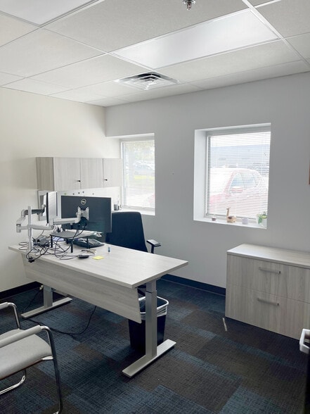 2390 W 104th Ave, Denver, CO for lease - Interior Photo - Image 2 of 4