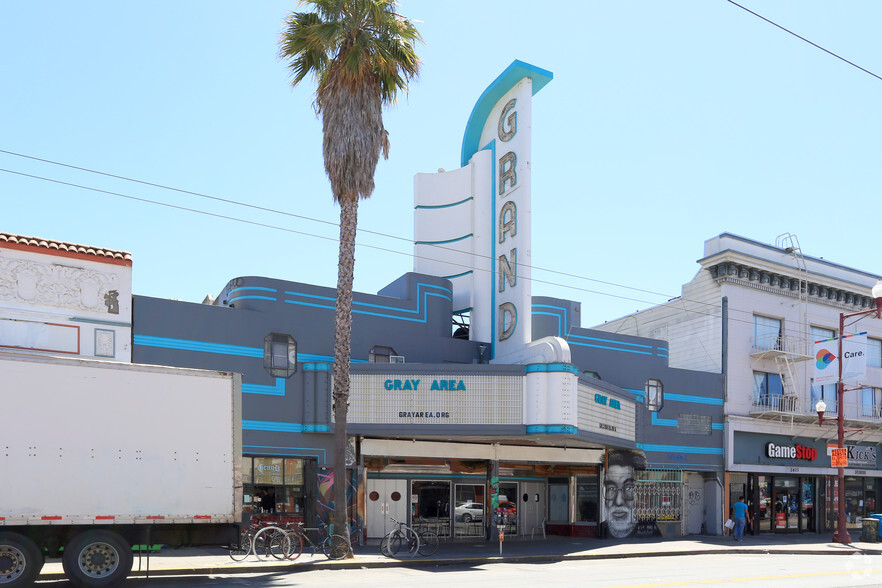 2663-2665 Mission St, San Francisco, CA for lease - Building Photo - Image 2 of 4