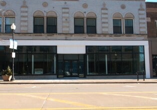 220 N Main St, Oshkosh, WI for lease Building Photo- Image 1 of 1