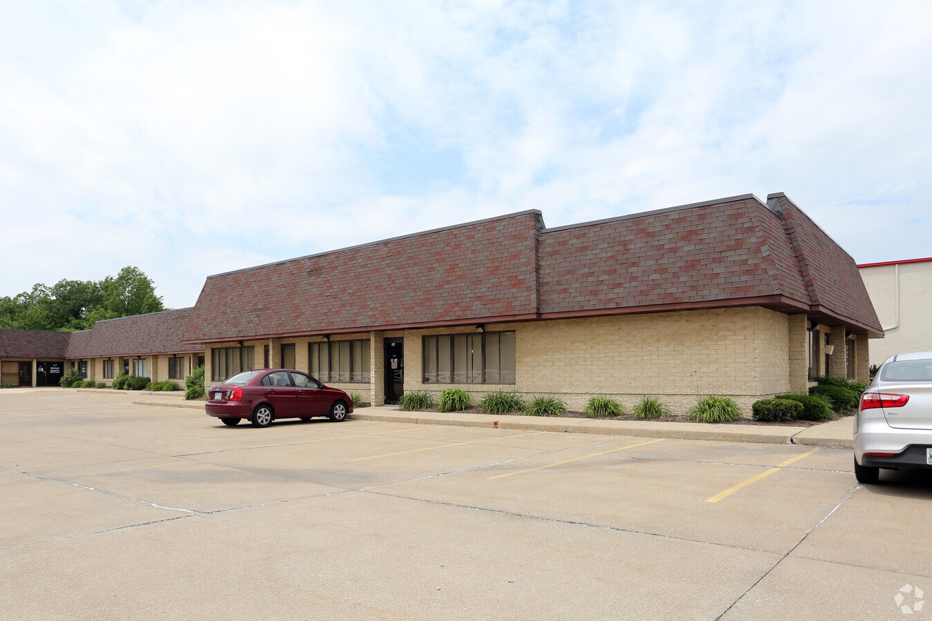 16000 Pearl Rd, Strongsville, OH 44136