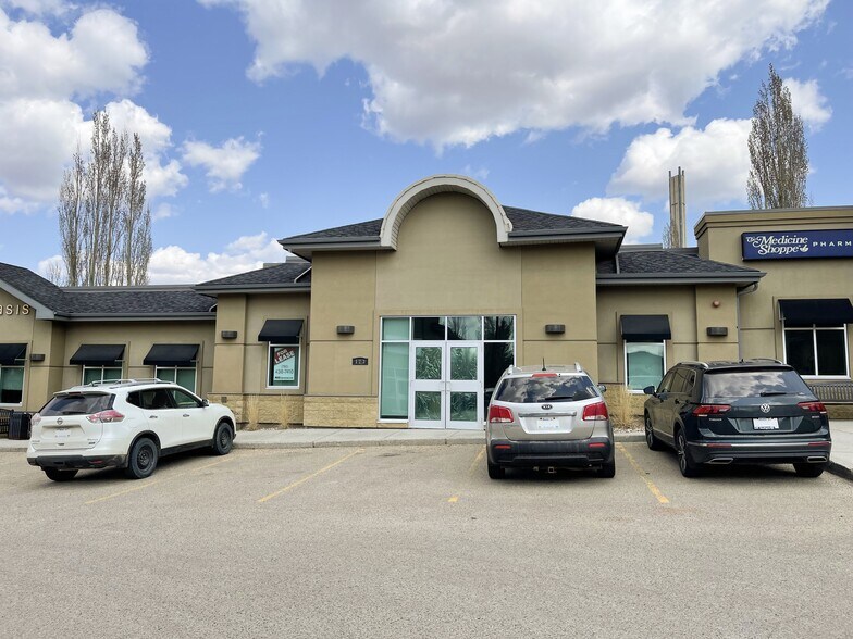 121127 Haddow Close NW, Edmonton, AB T6R 3W3