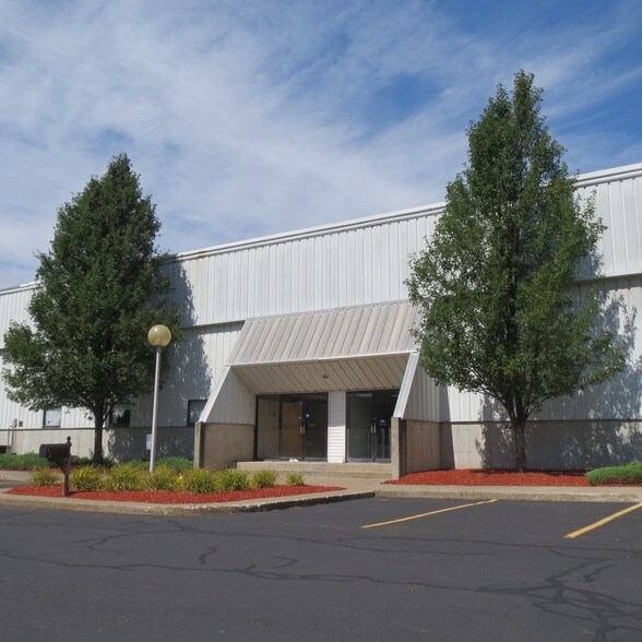 436 Hayden Station Rd, Windsor, CT for sale - Building Photo - Image 1 of 1