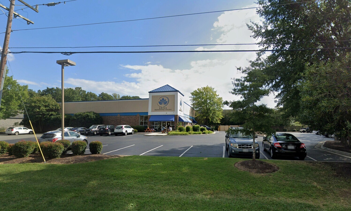 8935 Patterson Ave, Richmond, VA 23229