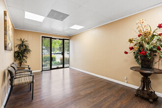 1665 W Shaw Ave, Fresno, CA for lease Interior Photo- Image 2 of 10