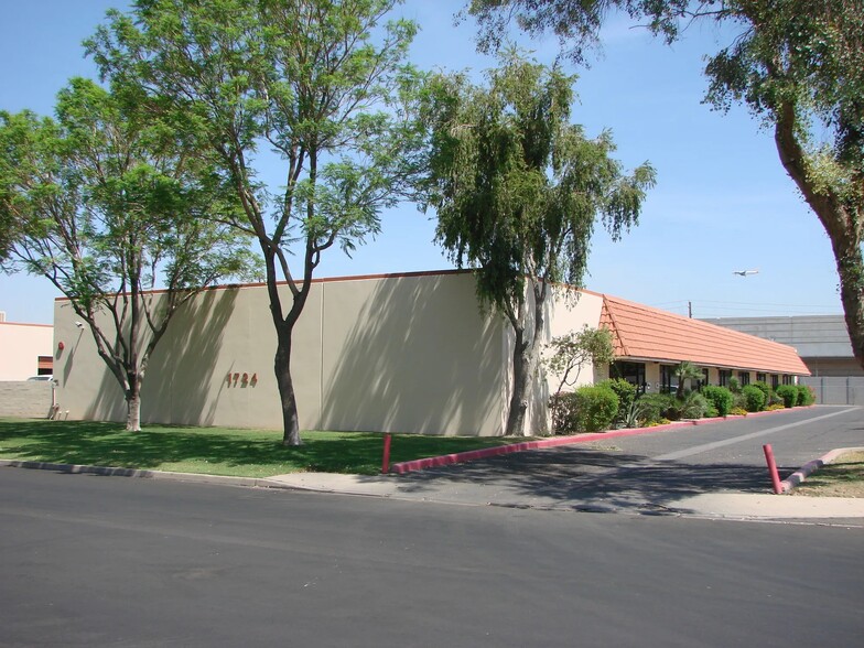 1724 W 10th Pl, Tempe, AZ for lease - Building Photo - Image 2 of 11