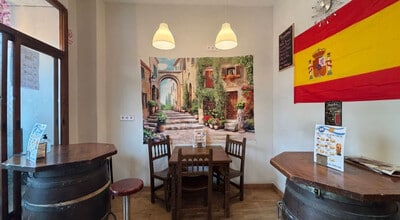 Retail in Madrid, Madrid for lease Interior Photo- Image 2 of 5