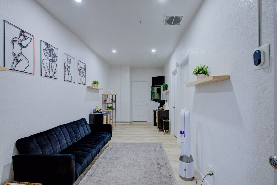 1029-1045 N El Dorado St, Stockton, CA for sale - Interior Photo - Image 3 of 23