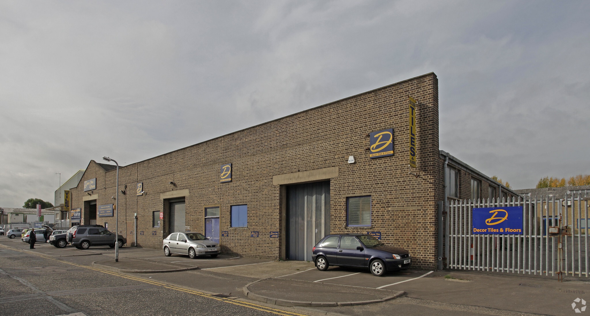 14 Greycaine Rd, Watford for sale Building Photo- Image 1 of 1