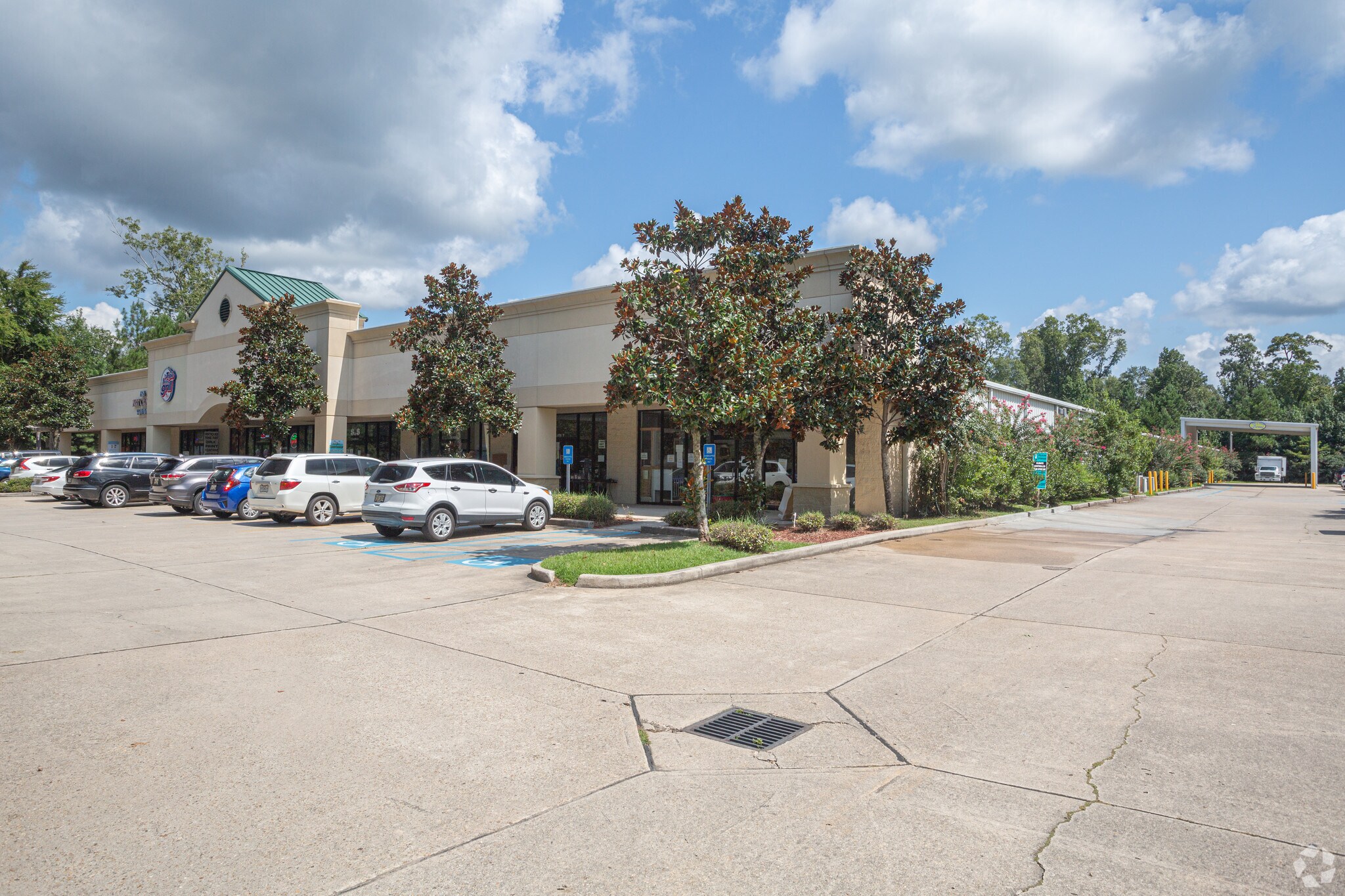 813 Florida St, Mandeville, LA for sale Primary Photo- Image 1 of 1