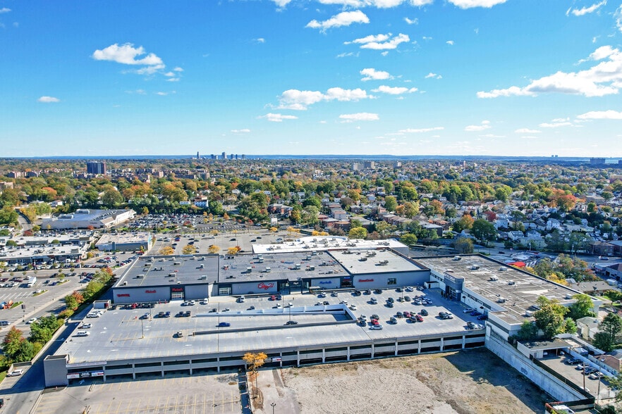 6 Mall Walk, Yonkers, NY for lease - Aerial - Image 3 of 6