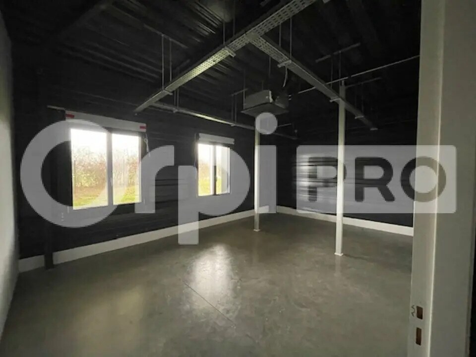 Flex in Bourg-en-Bresse for sale Interior Photo- Image 1 of 9