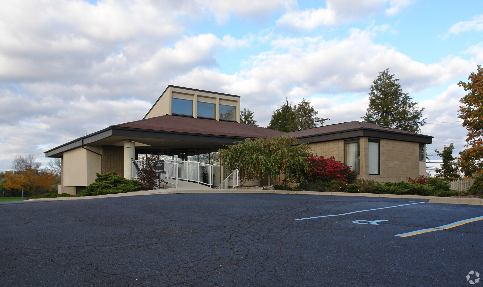 4084 Okemos Rd, Okemos, MI for sale Primary Photo- Image 1 of 1