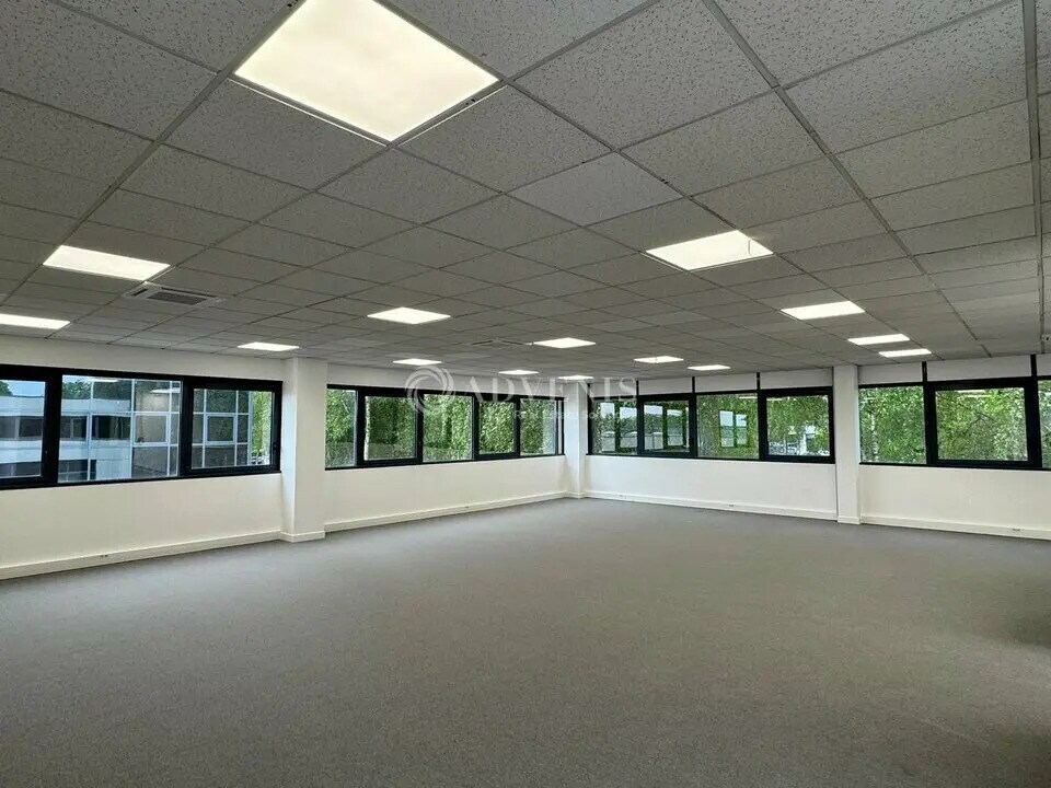 Flex in Saclay for lease Interior Photo- Image 1 of 13