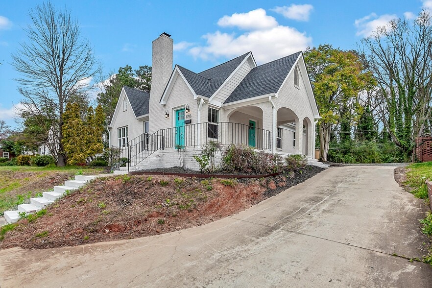 3703 Eastway Dr, Charlotte, NC 28205