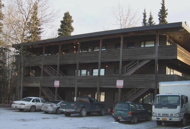 3610 E 42nd Cir, Anchorage, AK for sale Primary Photo- Image 1 of 1