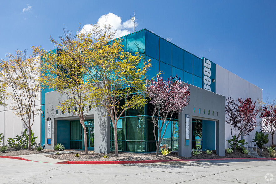 6987 Calle De Linea, San Diego, CA for lease - Building Photo - Image 1 of 7