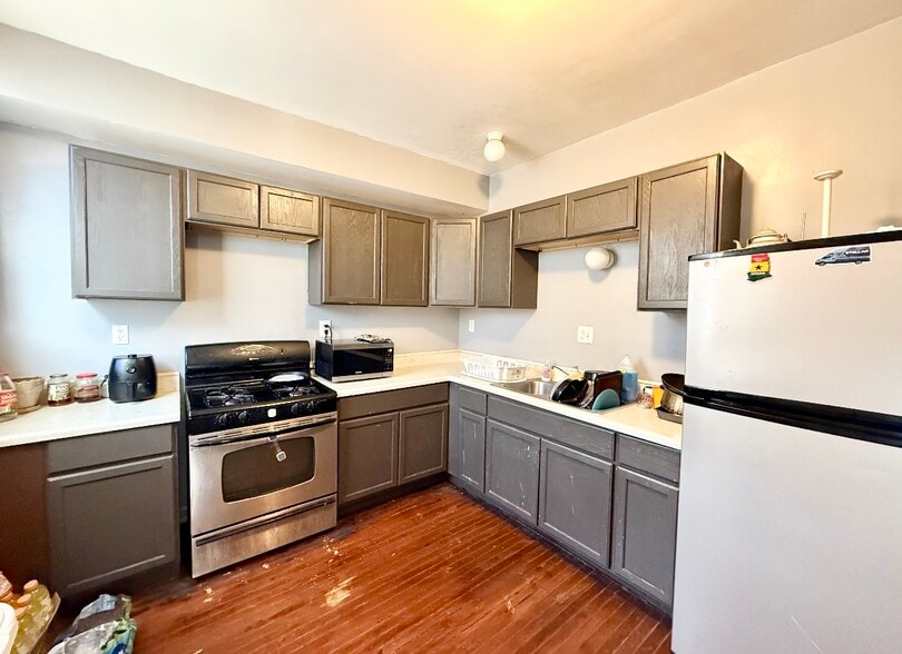 342 E 71st St, Chicago, IL for sale - Building Photo - Image 3 of 9