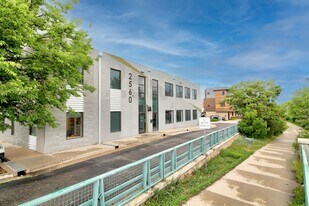 2560 28th St, Boulder CO - Convenience Store