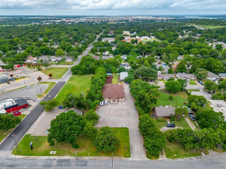 905 Roberts Cut Off Rd, River Oaks, TX for sale - Aerial - Image 3 of 38