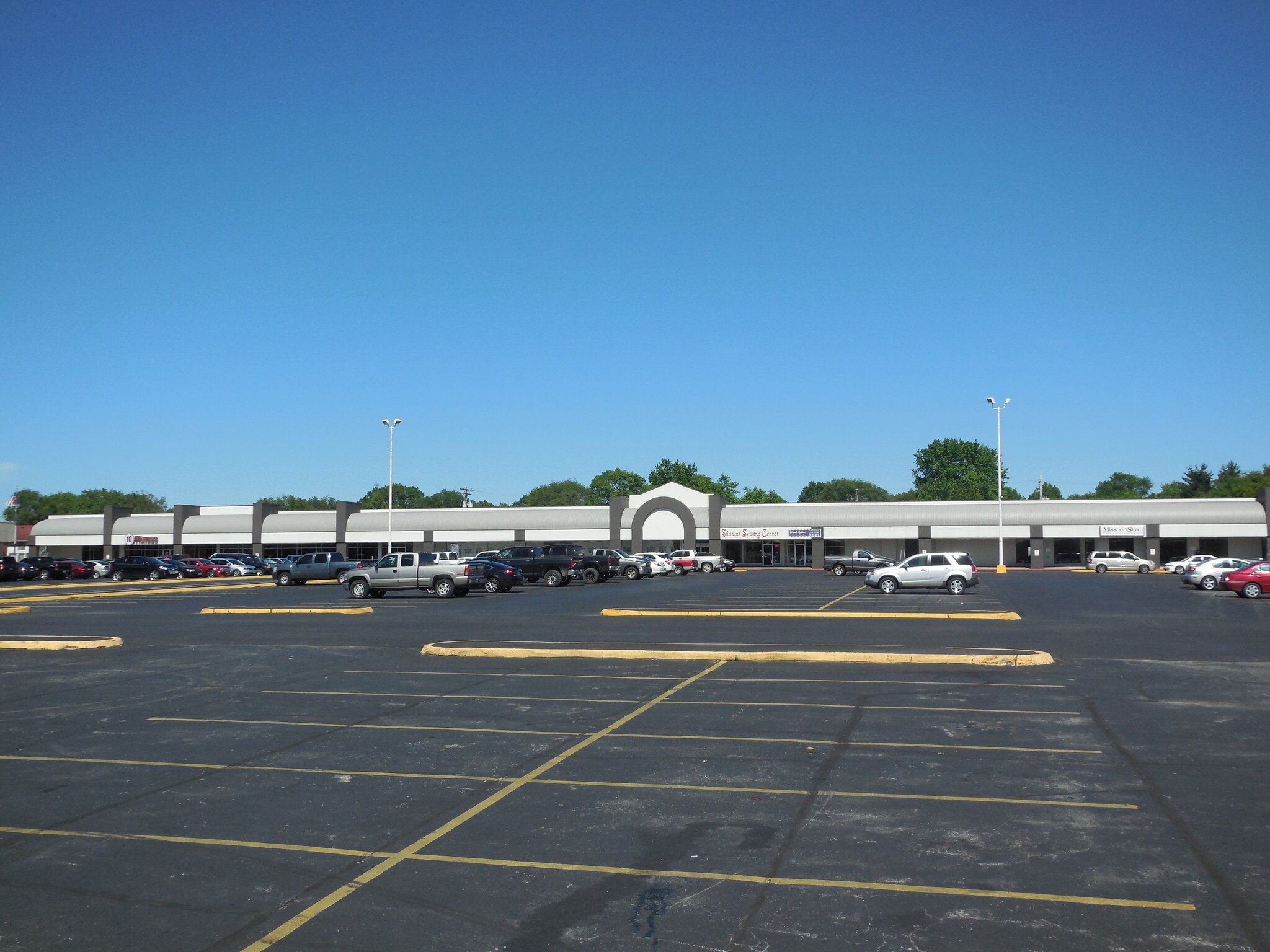 1444-1540 S Glenstone Ave, Springfield, MO for sale Building Photo- Image 1 of 1