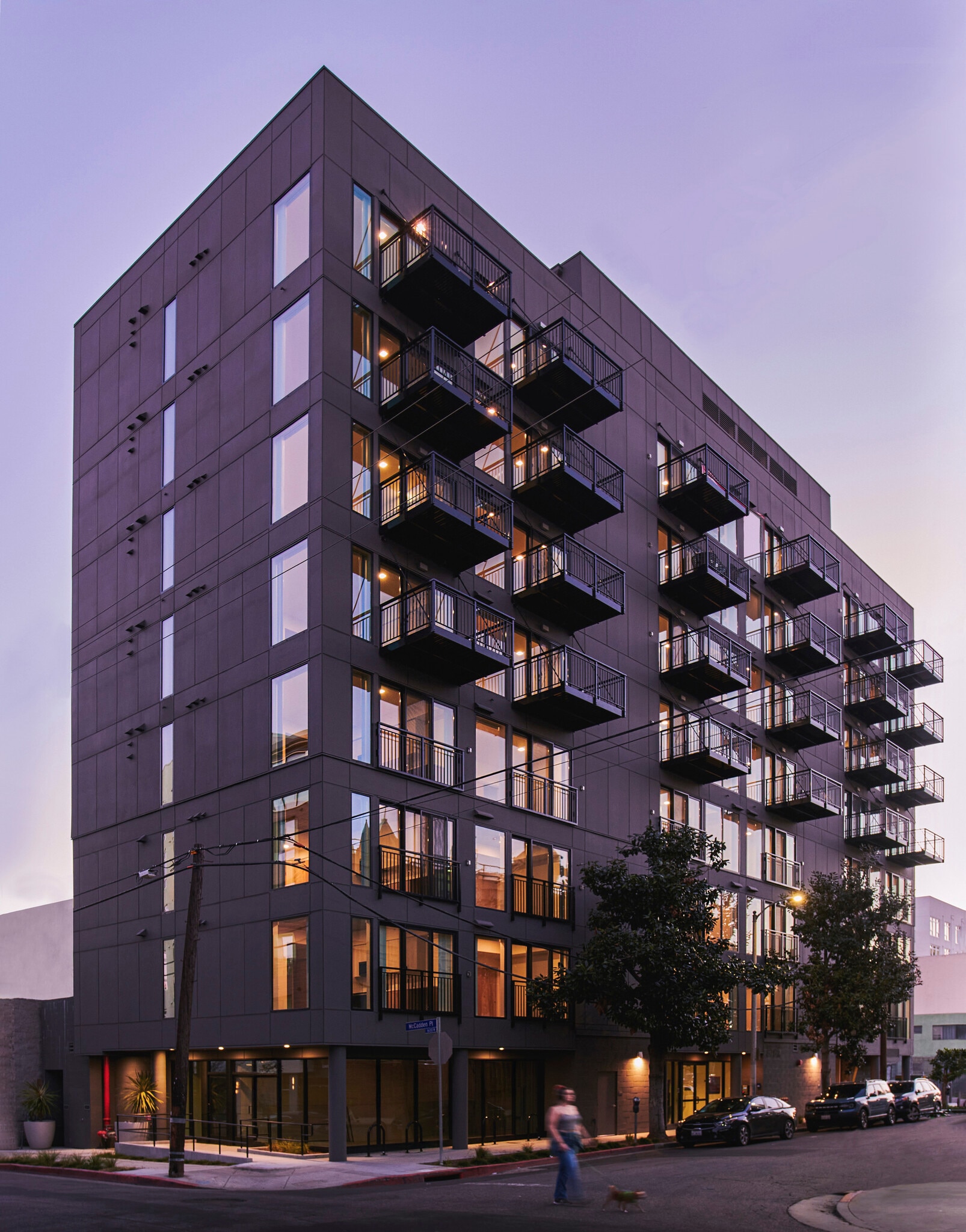 6762 Hawthorn Ave, Los Angeles, CA for lease Building Photo- Image 1 of 8