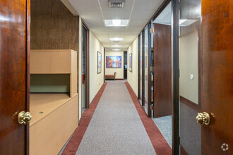 99 Court St, White Plains, NY for lease Interior Photo- Image 2 of 5