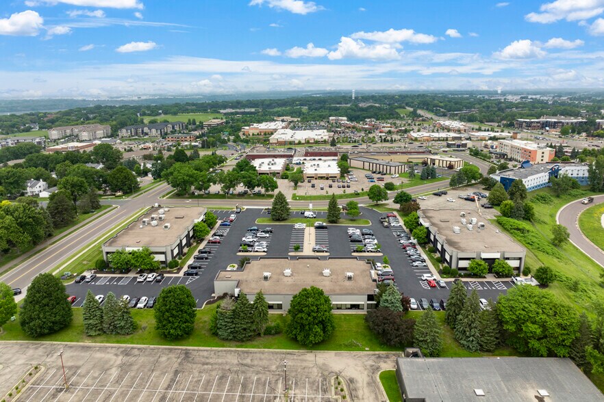 Yankee Square Office portfolio of 3 properties for sale on LoopNet.com - Building Photo - Image 3 of 6
