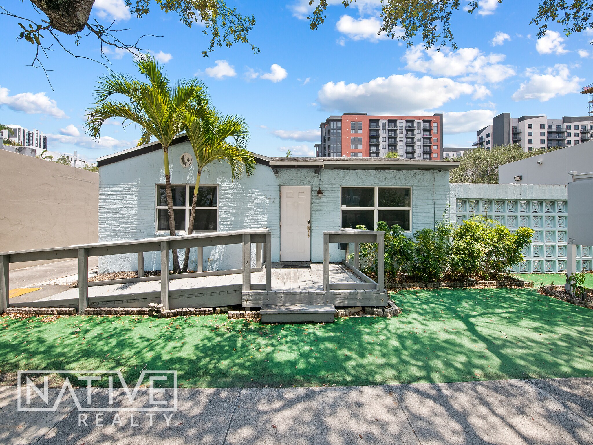 642 NE 3rd Ave, Fort Lauderdale, FL for lease Building Photo- Image 1 of 18