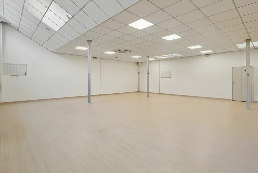 Office in Paris for sale - Building Photo - Image 2 of 43