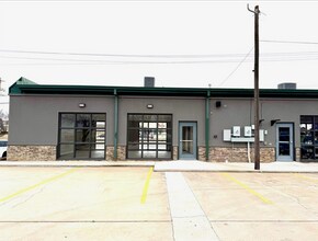 420 W Grand Ave, Chickasha, OK for lease Interior Photo- Image 2 of 5
