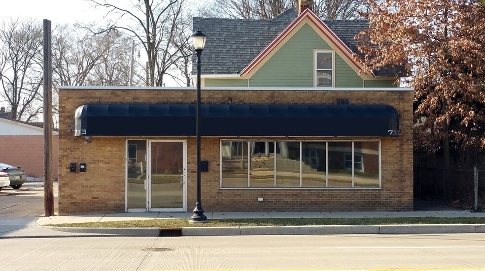 713 N Main St, Mishawaka, IN 46545